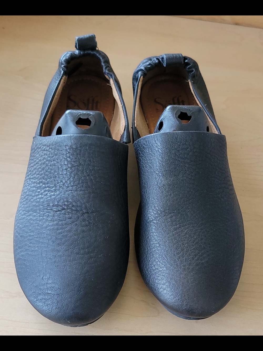 Sofft Black Leather Slip-On Flats